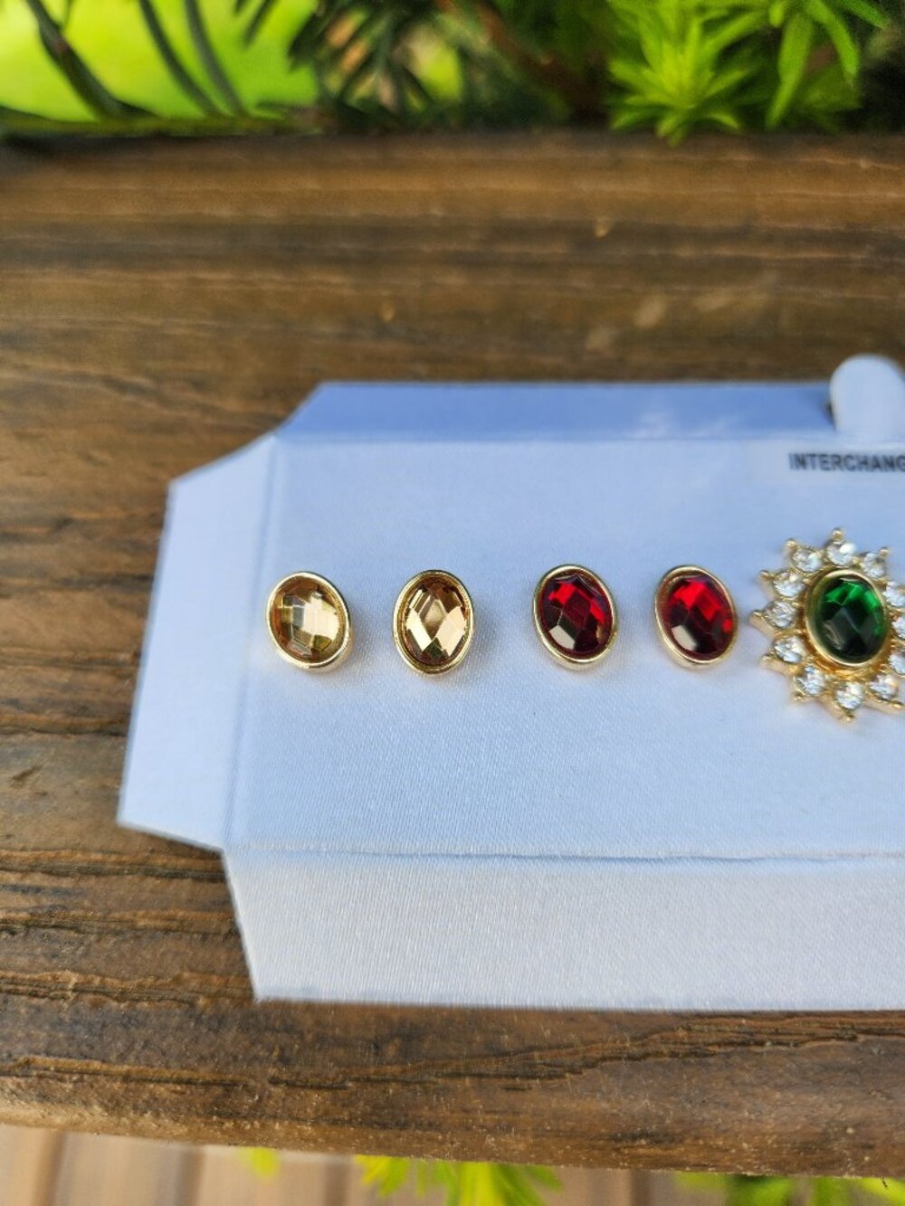 Interchangeable Gold-tone colored stone stud EARRING SET - 5 pairs - Picture 2 of 11